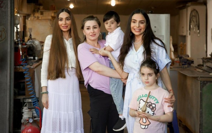 Leyla və Arzu Əliyevalar Lənkərandakı emalatxanada - Fotolar