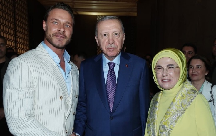 "Yeraltı"nın aktyoru Ərdoğan və xanımı ilə bir arada - Foto