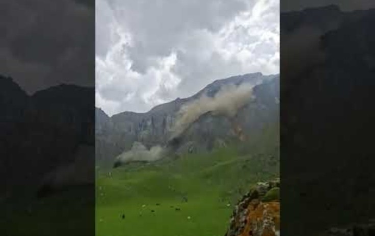 Qusarda sürüşmə oldu - Video