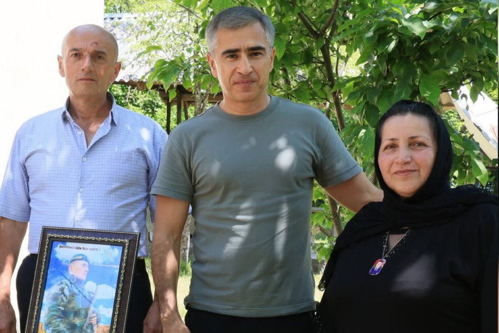 Anar Ələkbərov Oğuzda şəhid ailəsinin qonağı oldu - Fotolar