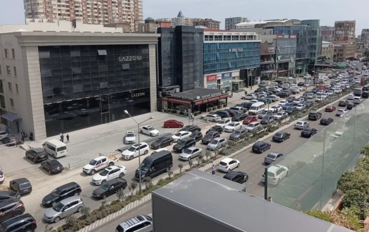 Bu yolda hərəkət məhdudlaşdırılır