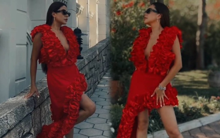 Ayanın sinə dekolteli libası - Video