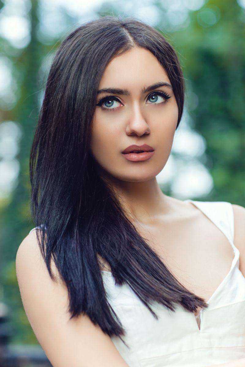 Азер женщин. Бану Шуджаи. Джинжилова азербайджанка. Азербайджанскую модель Бану Шуджаи.